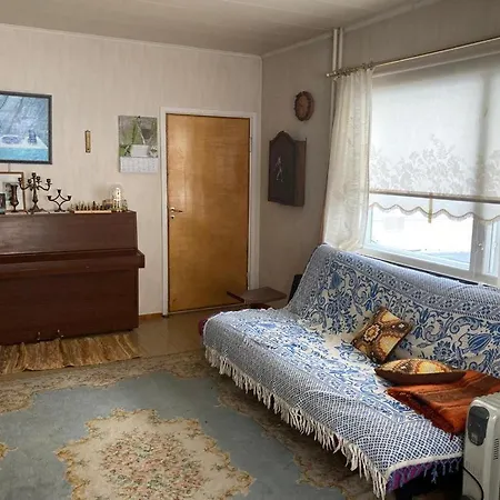 Διαμέρισμα Old Cozy Wood House Ροβανιέμι